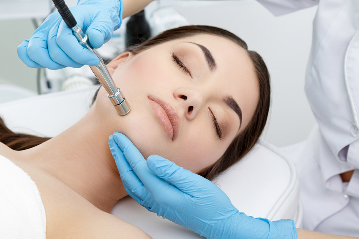 Rejuvenate Tired Dull Skin With Chemical Peels & Microdermabrasion Treatments